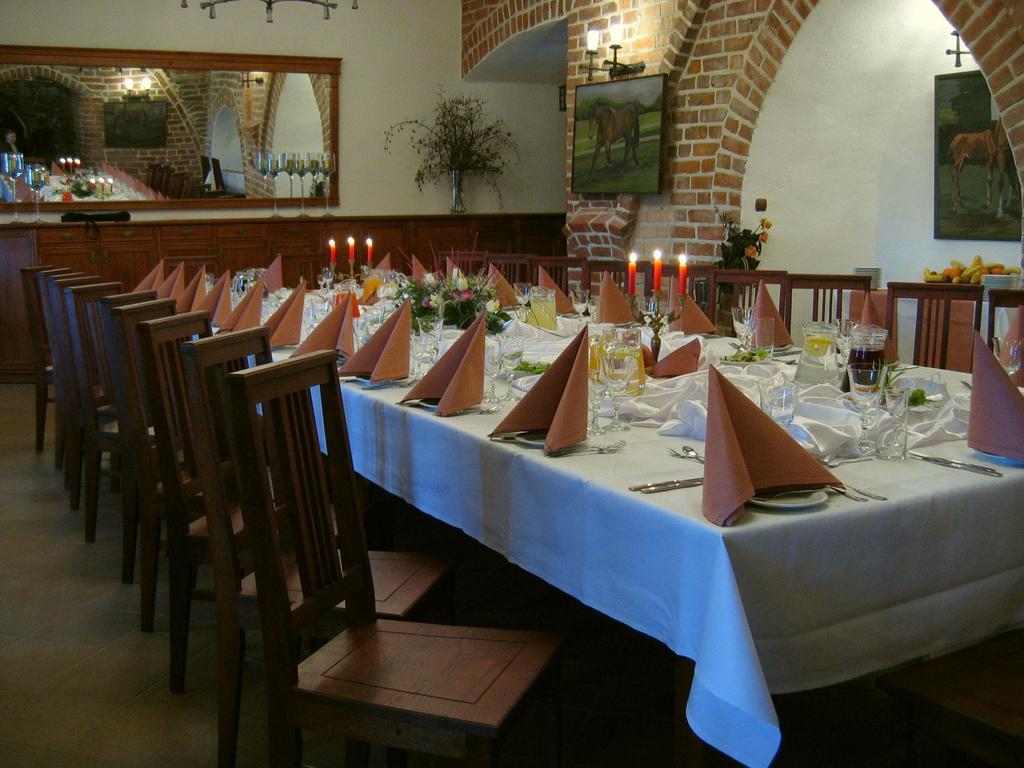 Zamek Golubski Esterno foto